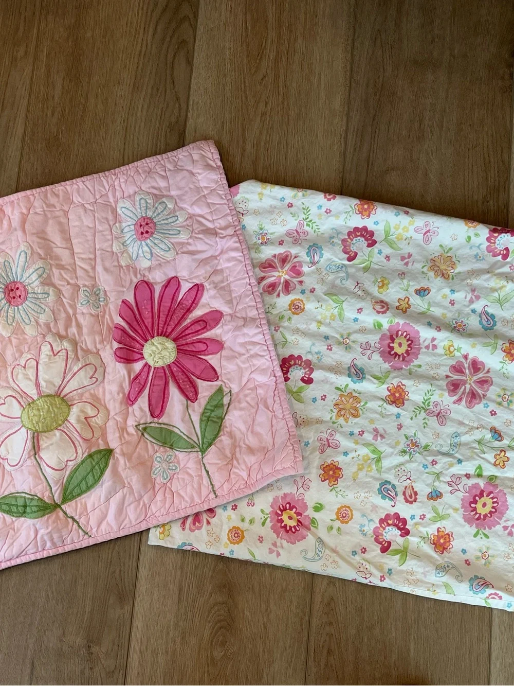 PB Kids Bedding-Mulitple Coordinated Items (bedding, sheets, lamp)